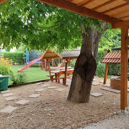 Mezeskalacs Vendeghaz