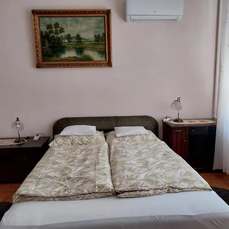 Mezeskalacs Vendeghaz Apartament Balatonboglár